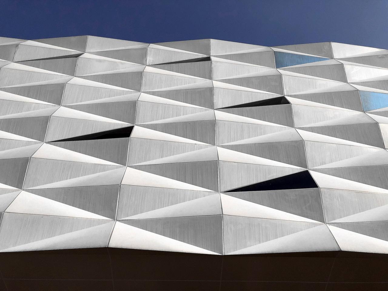 BIM建筑|漂浮的盒子:株洲汽博园营销中心 / 罗劲工作室 BIM建筑|漂浮的盒子:株洲汽博园营销中心 / 罗劲工作室