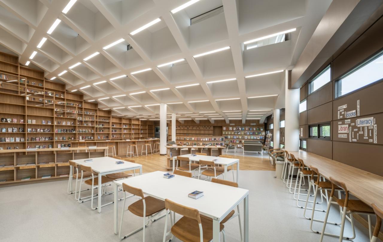 BIM建筑|扇形展开,泰国吞武里校园 SISB / Plan Architect BIM建筑|扇形展开,泰国吞武里校园 SISB / Plan Architect