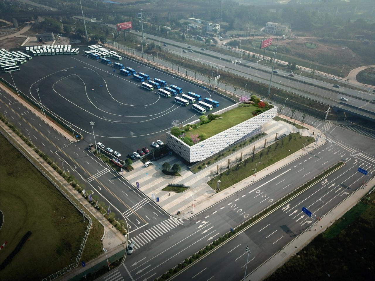 BIM建筑|漂浮的盒子:株洲汽博园营销中心 / 罗劲工作室 BIM建筑|漂浮的盒子:株洲汽博园营销中心 / 罗劲工作室