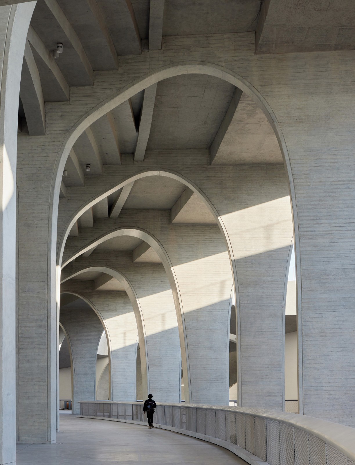 BIM建筑|全球最大覆土建筑群设计:“消失的体育场”/ MAD马岩松 BIM建筑|全球最大覆土建筑群设计:“消失的体育场”/ MAD马岩松