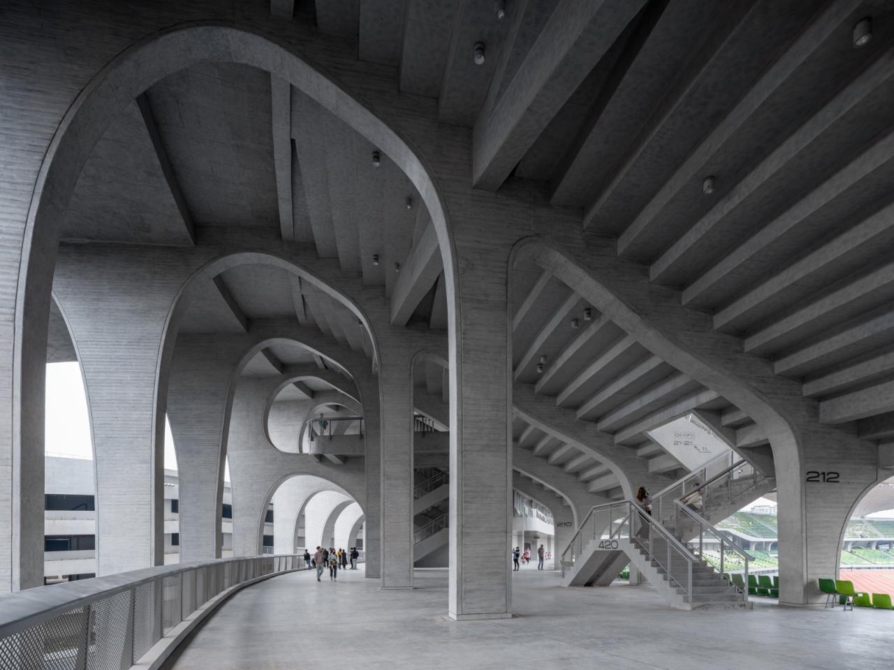 BIM建筑|全球最大覆土建筑群设计:“消失的体育场”/ MAD马岩松 BIM建筑|全球最大覆土建筑群设计:“消失的体育场”/ MAD马岩松