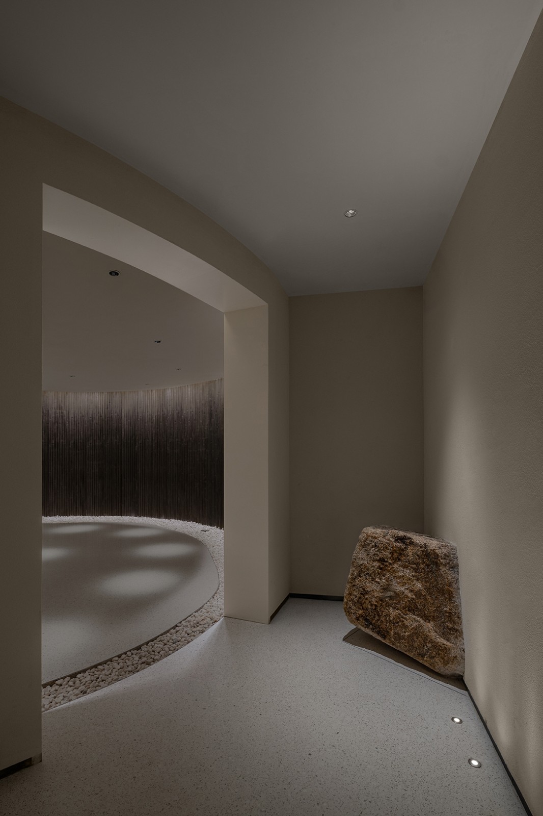 BIM建筑|悬崖上的海边书屋:惠州双月湾一滴水图书馆 / 三文建筑 BIM建筑|悬崖上的海边书屋:惠州双月湾一滴水图书馆 / 三文建筑