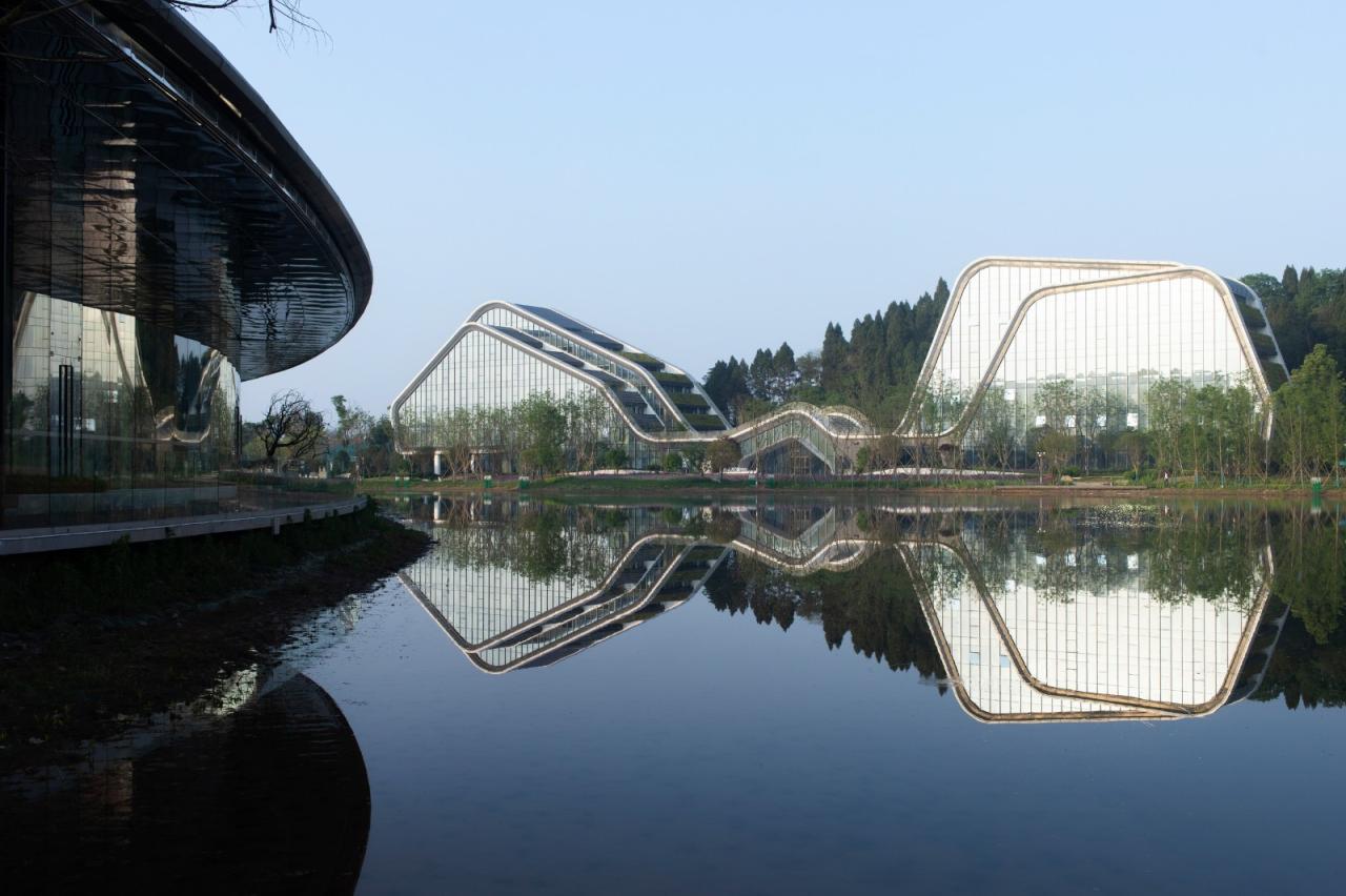 BIM建筑|建筑融于自然:眉山东部新城三中心一基地 / 大陆建筑设计 BIM建筑|建筑融于自然:眉山东部新城三中心一基地 / 大陆建筑设计