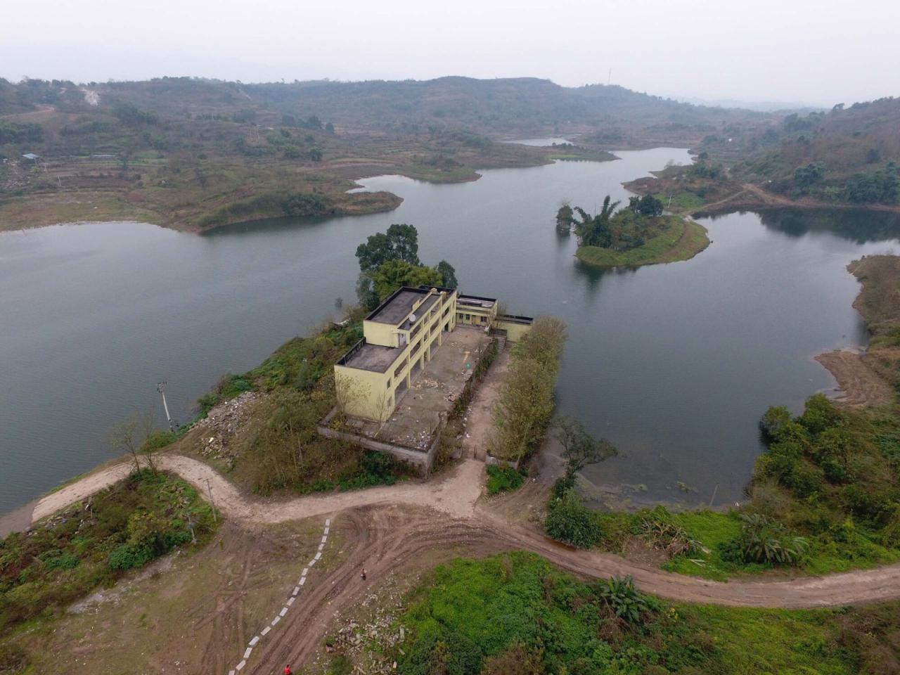 BIM建筑|明月湖沙金小学改造 / 重庆悦集建筑设计事务所 BIM建筑|明月湖沙金小学改造 / 重庆悦集建筑设计事务所