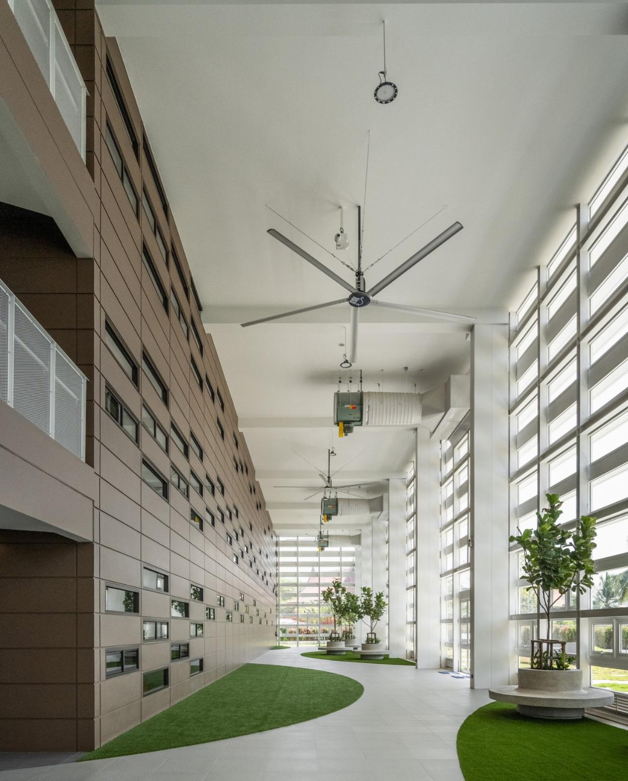BIM建筑|扇形展开,泰国吞武里校园 SISB / Plan Architect BIM建筑|扇形展开,泰国吞武里校园 SISB / Plan Architect