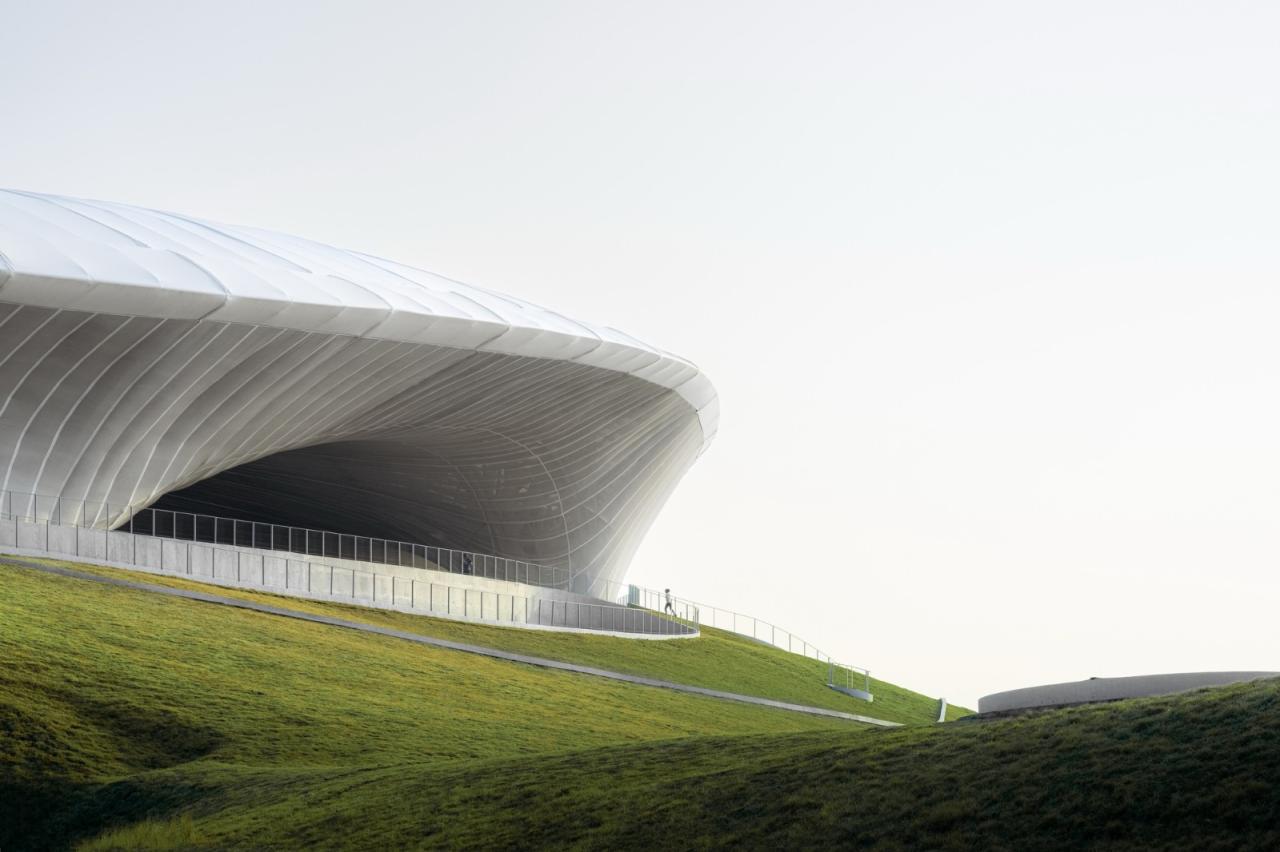 BIM建筑|全球最大覆土建筑群设计:“消失的体育场”/ MAD马岩松 BIM建筑|全球最大覆土建筑群设计:“消失的体育场”/ MAD马岩松