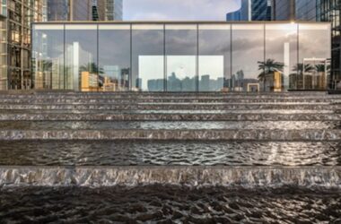 BIM建筑|福斯特设计阶梯瀑布环绕的苹果商店-BIM建筑网