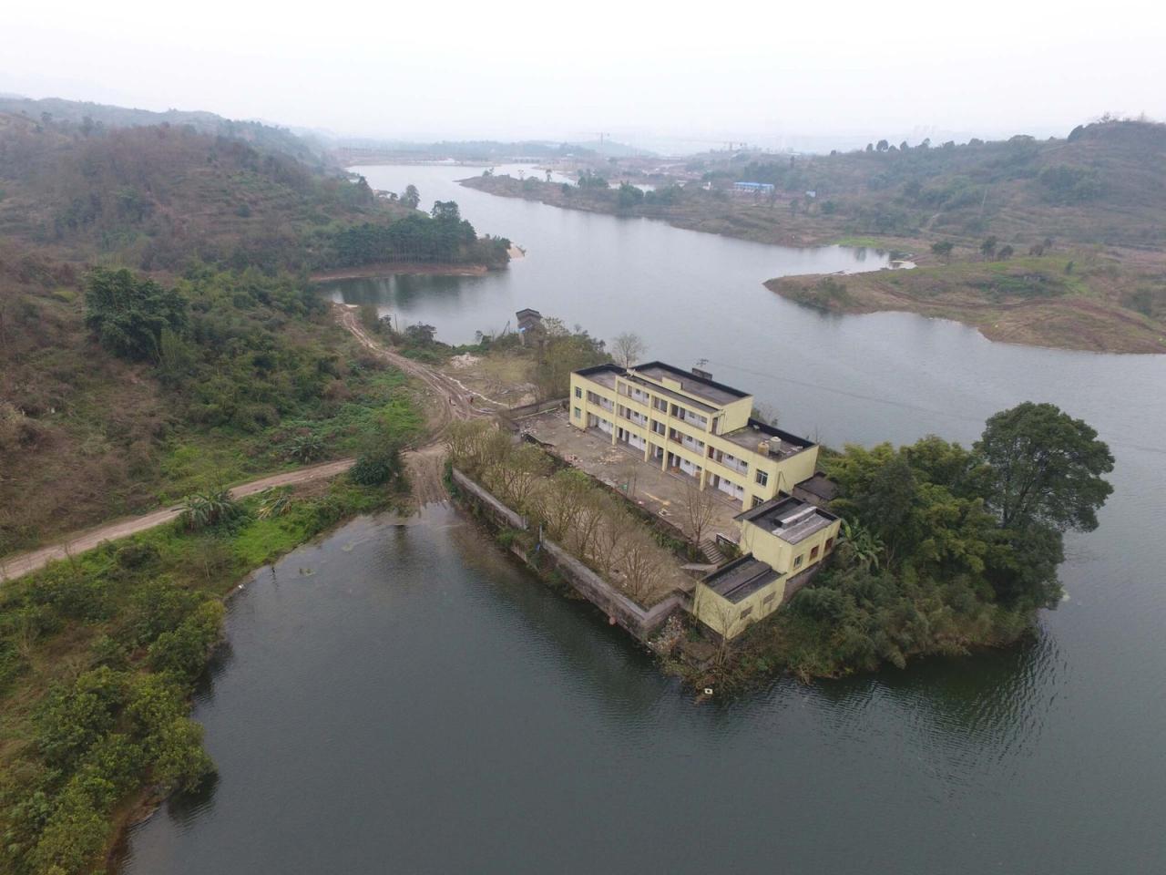 BIM建筑|明月湖沙金小学改造 / 重庆悦集建筑设计事务所 BIM建筑|明月湖沙金小学改造 / 重庆悦集建筑设计事务所