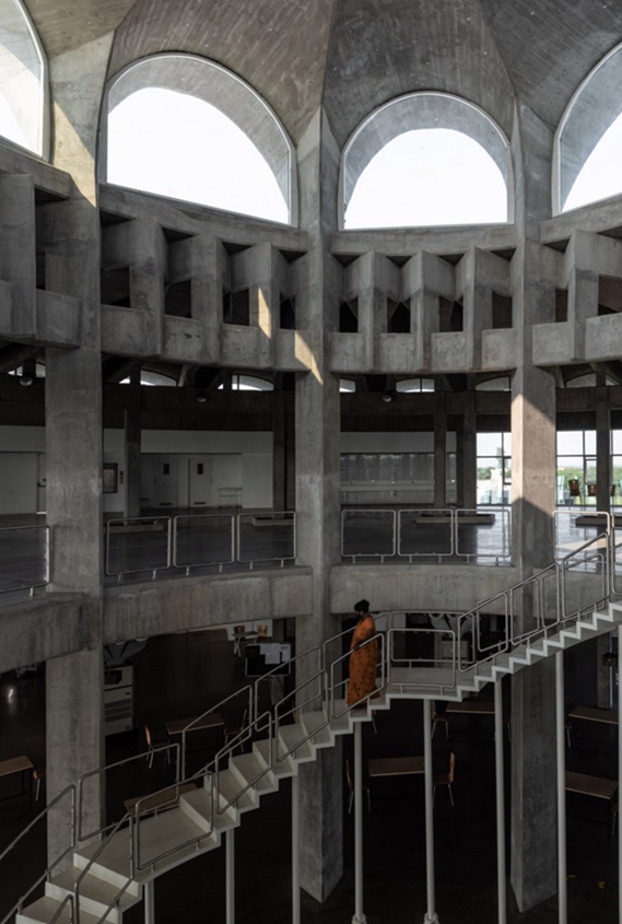 BIM建筑|萨尔工作室设计扇形和锯齿屋顶的工厂 BIM建筑|萨尔工作室设计扇形和锯齿屋顶的工厂