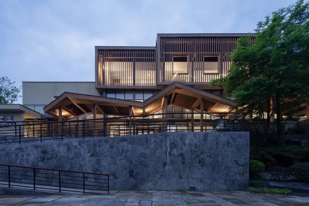 BIM建筑|明月湖沙金小学改造 / 重庆悦集建筑设计事务所 BIM建筑|明月湖沙金小学改造 / 重庆悦集建筑设计事务所