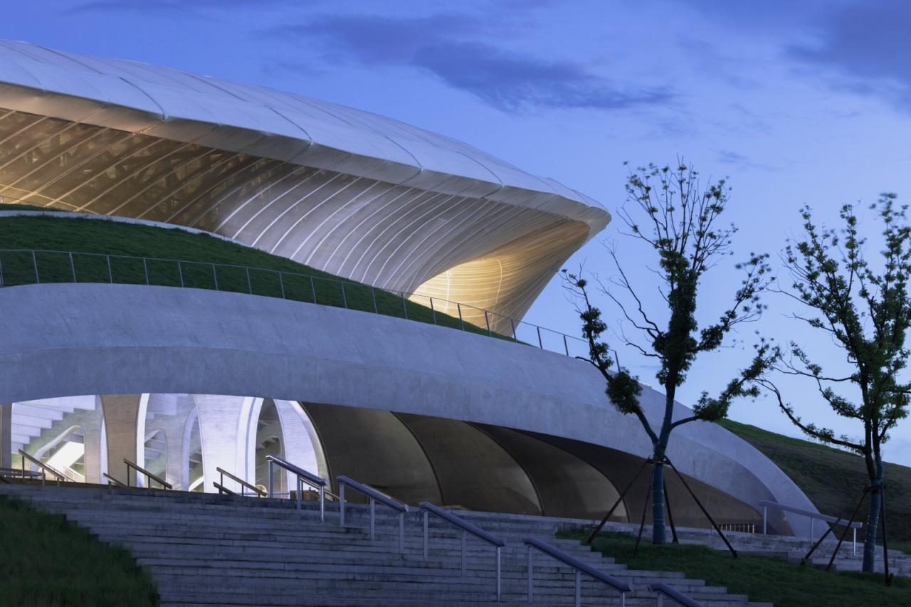 BIM建筑|全球最大覆土建筑群设计:“消失的体育场”/ MAD马岩松 BIM建筑|全球最大覆土建筑群设计:“消失的体育场”/ MAD马岩松