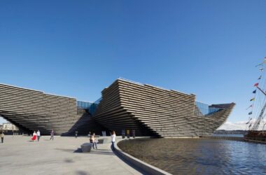 BIM建筑|英国邓迪 V&A 博物馆 / 隈研吾建筑都市设计事务所-BIM建筑网
