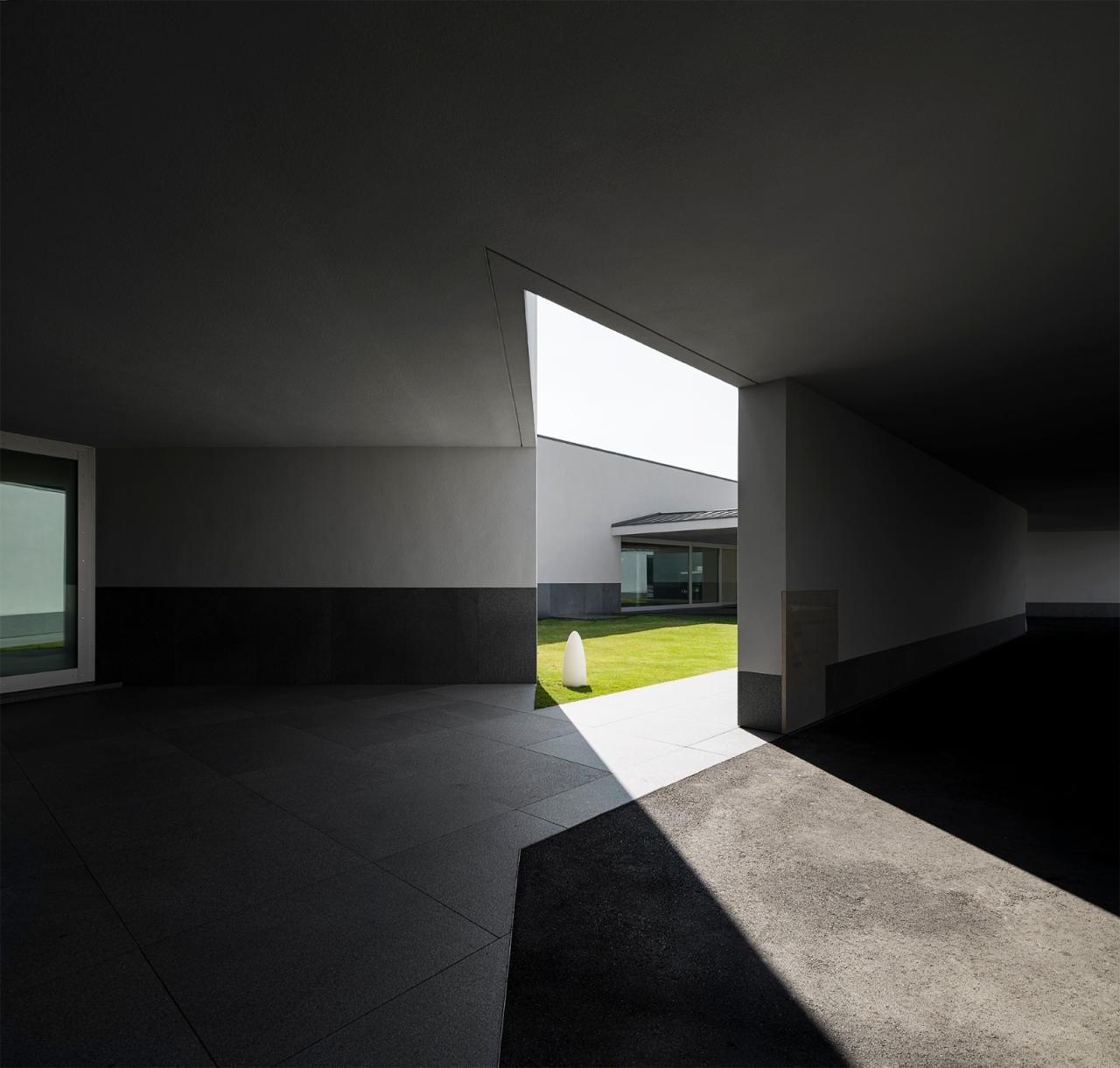BIM建筑|台丰高尔夫俱乐部嘉卿会馆 / Álvaro Siza Vieira + Carlos Castanheira BIM建筑|台丰高尔夫俱乐部嘉卿会馆 / Álvaro Siza Vieira + Carlos Castanheira