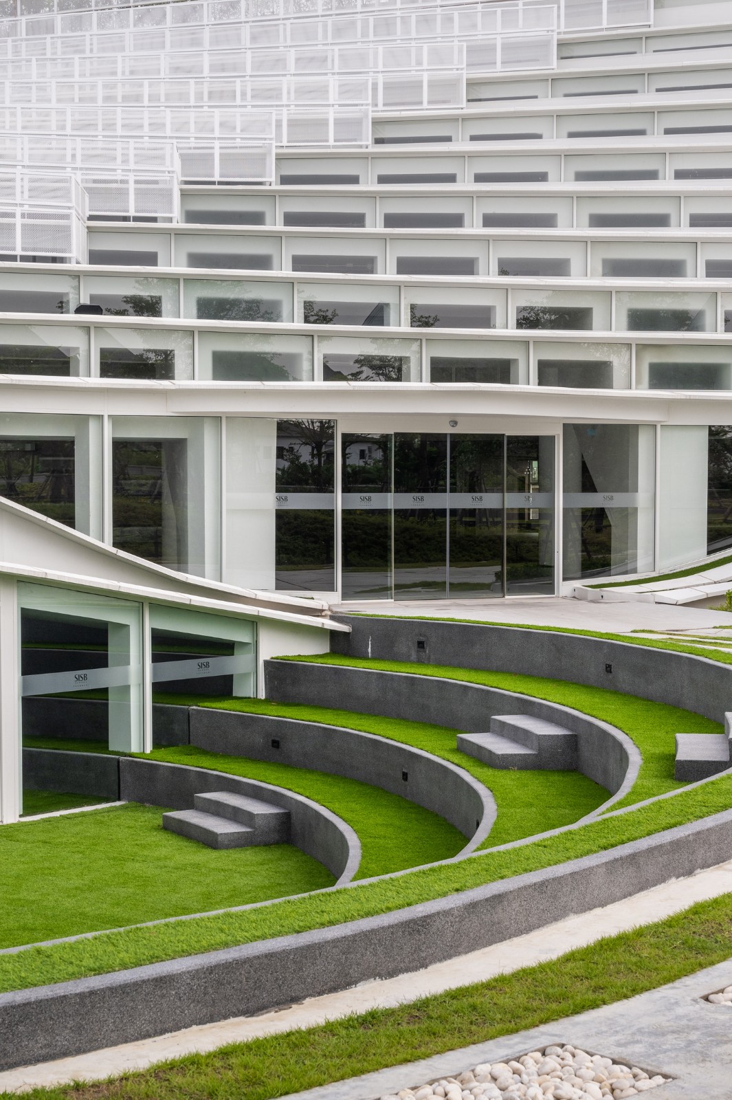 BIM建筑|扇形展开,泰国吞武里校园 SISB / Plan Architect BIM建筑|扇形展开,泰国吞武里校园 SISB / Plan Architect