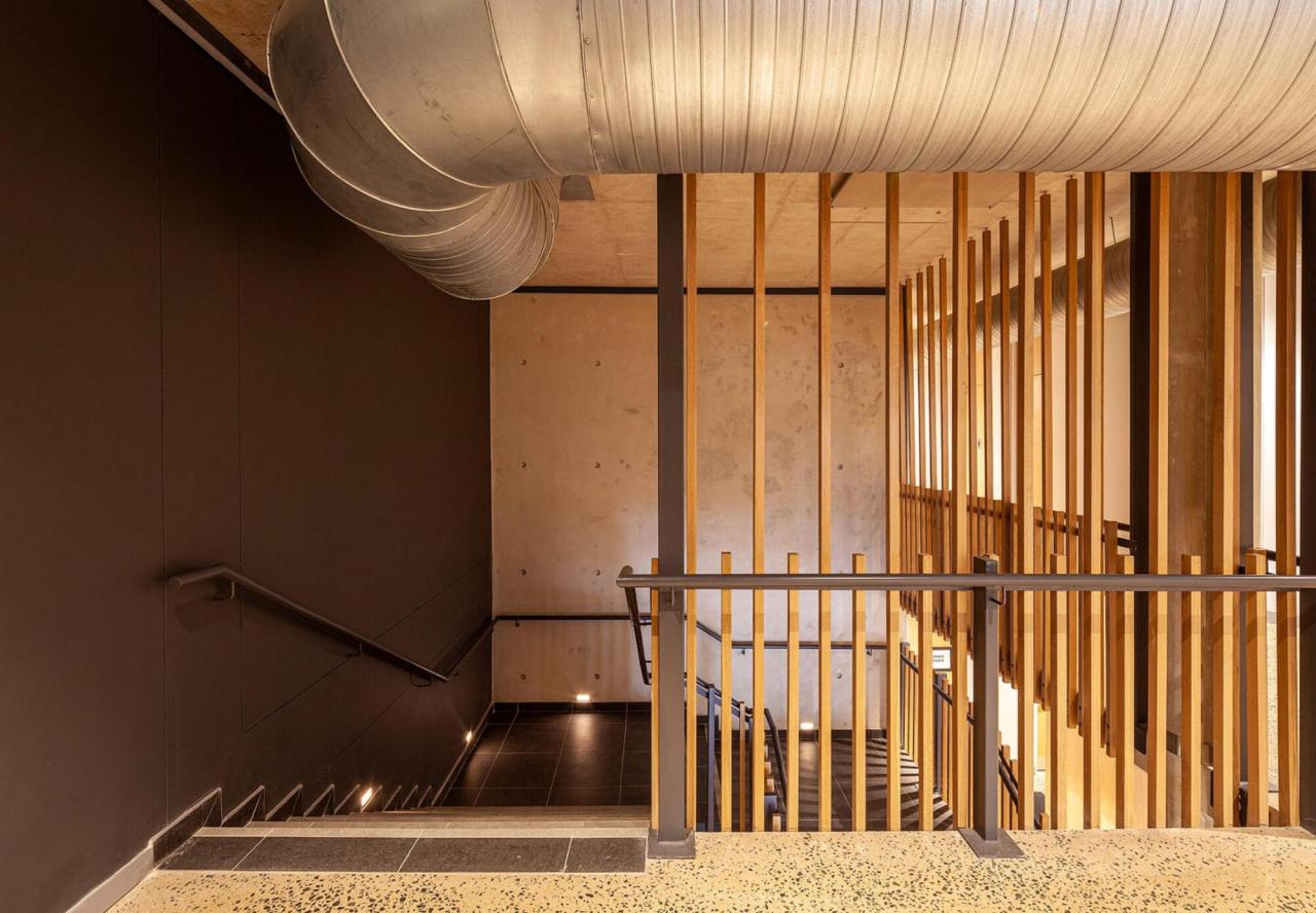BIM建筑|南非德班基督教中心 / Elphick Proome Architects BIM建筑|南非德班基督教中心 / Elphick Proome Architects
