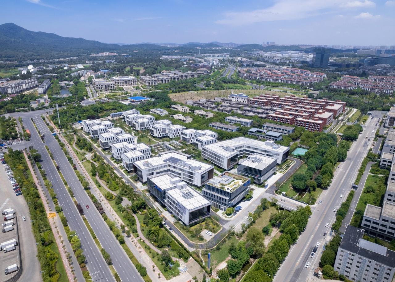 BIM建筑|南京紫金山麓首个AI人工智能产业载体 / 三益中国 BIM建筑|南京紫金山麓首个AI人工智能产业载体 / 三益中国
