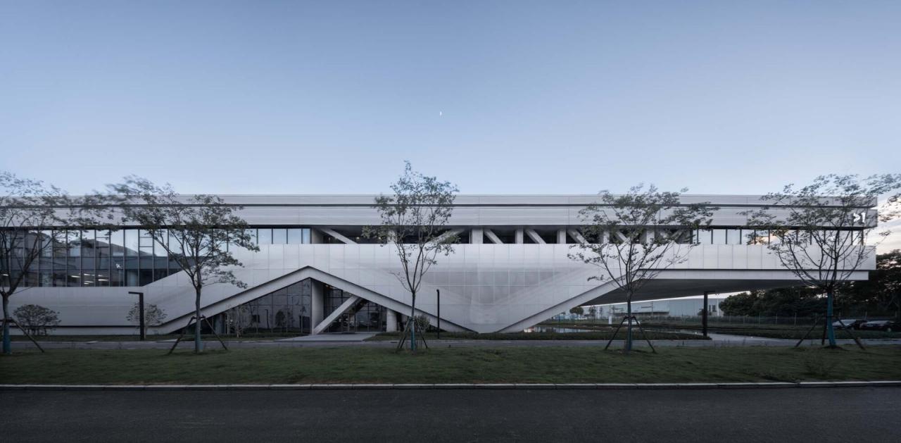 BIM建筑|道生天合上海临港总部园区 / 杜兹设计 BIM建筑|道生天合上海临港总部园区 / 杜兹设计