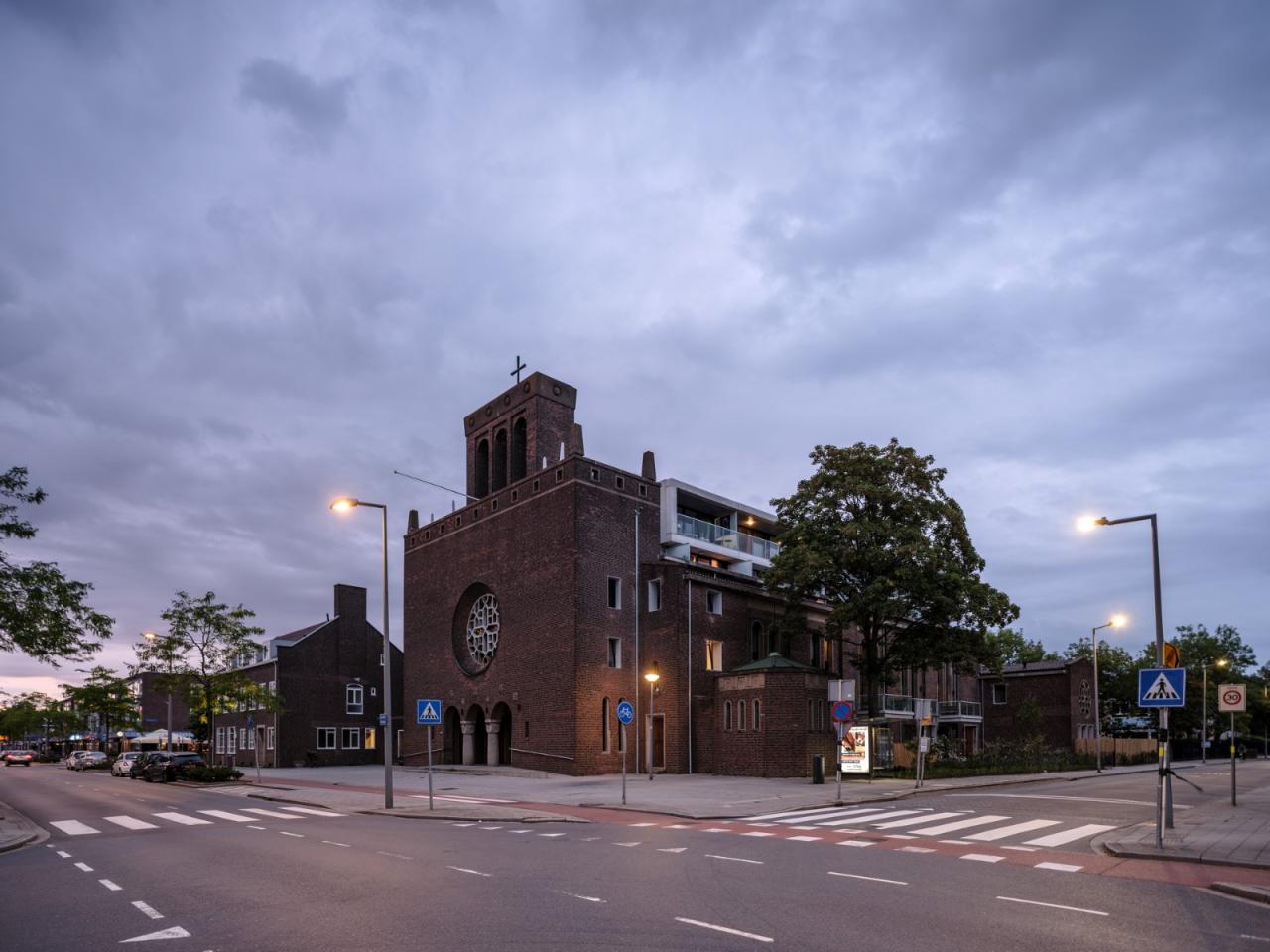 BIM建筑|从教堂到公寓的更新改造 / HOYT Architecten BIM建筑|从教堂到公寓的更新改造 / HOYT Architecten