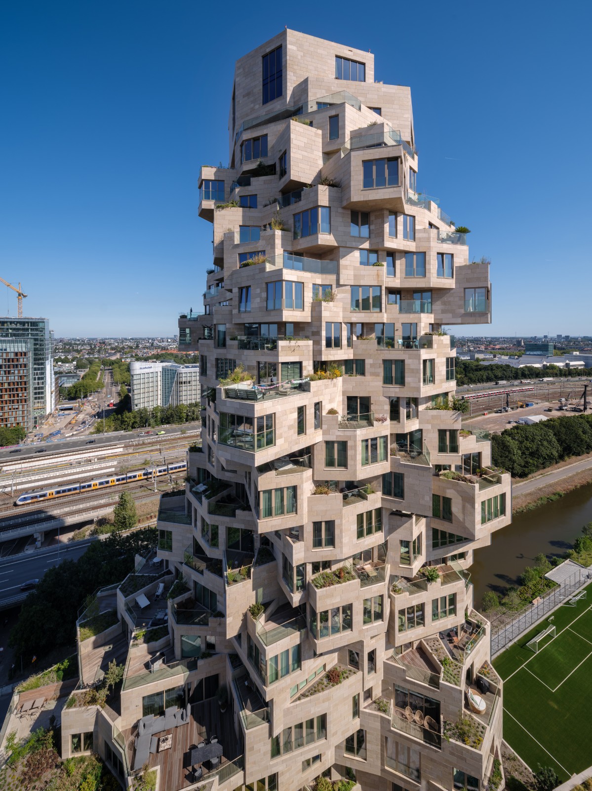 BIM建筑|“山谷”塔楼群 / MVRDV BIM建筑|“山谷”塔楼群 / MVRDV