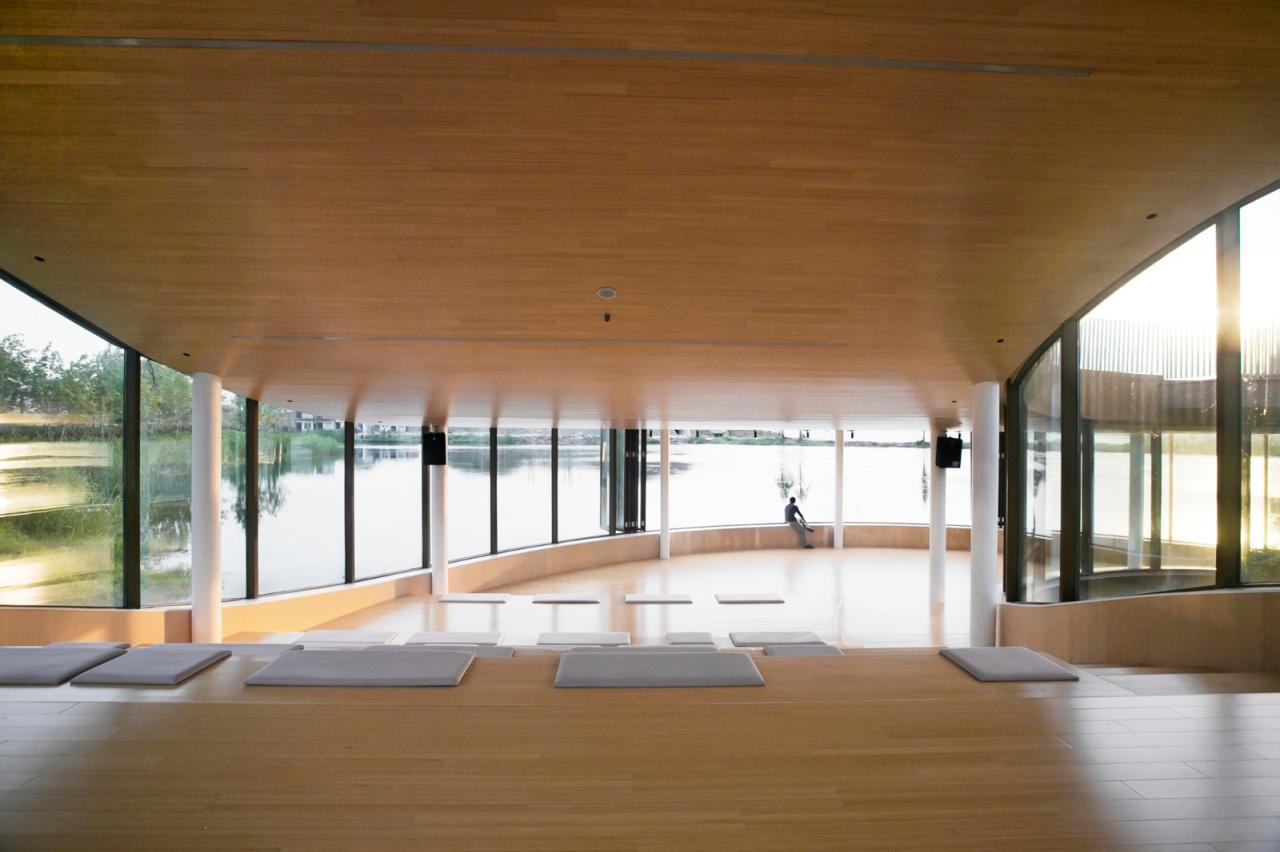 BIM建筑|湖畔剧场 / 禾下建筑社 + MADAM BIM建筑|湖畔剧场 / 禾下建筑社 + MADAM