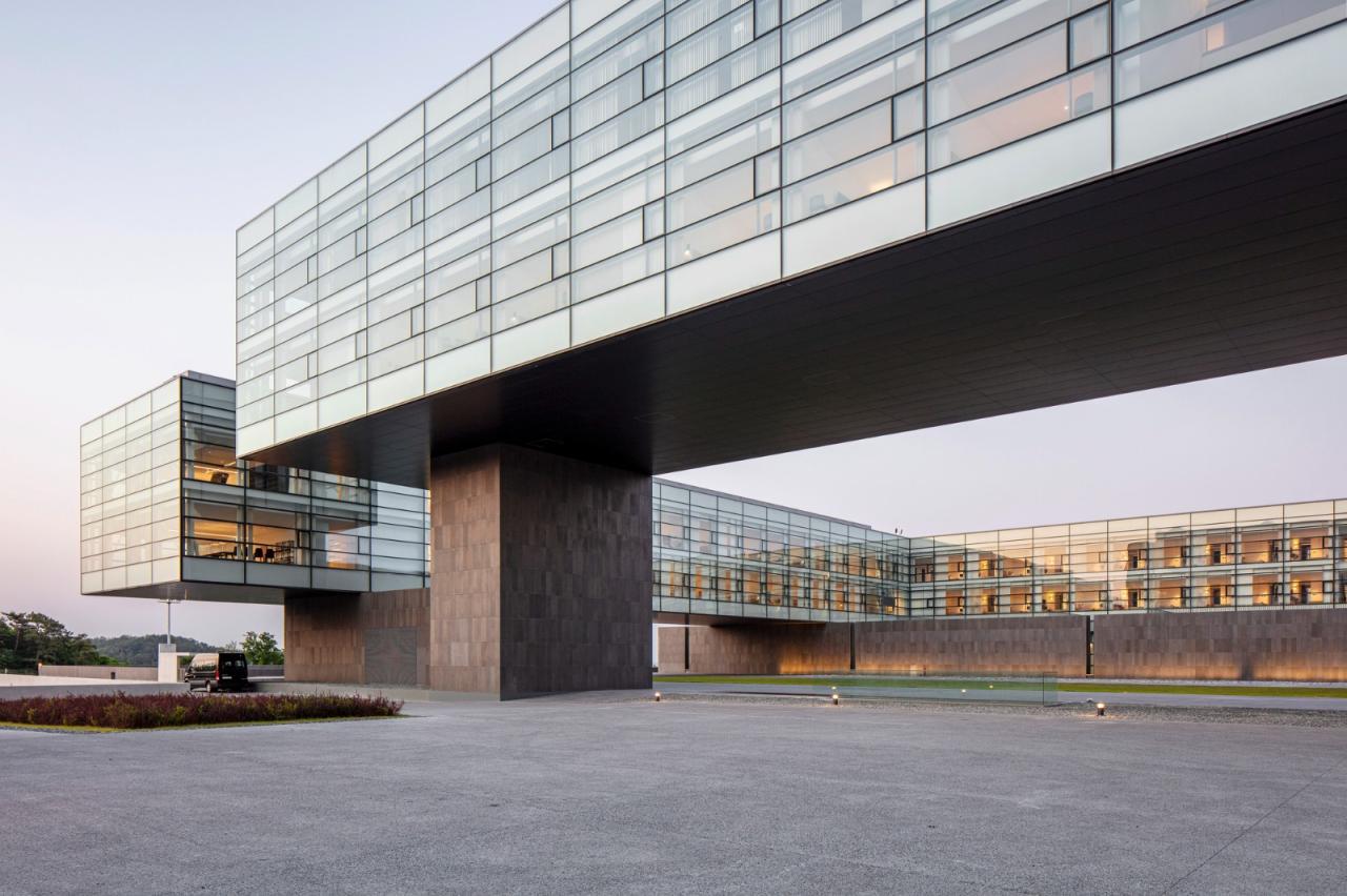 BIM建筑|韩国现代集团全球合作伙伴中心+庆州大学校园区 / Hyunjun Mihn + mp_art architects BIM建筑|韩国现代集团全球合作伙伴中心+庆州大学校园区 / Hyunjun Mihn + mp_art architects