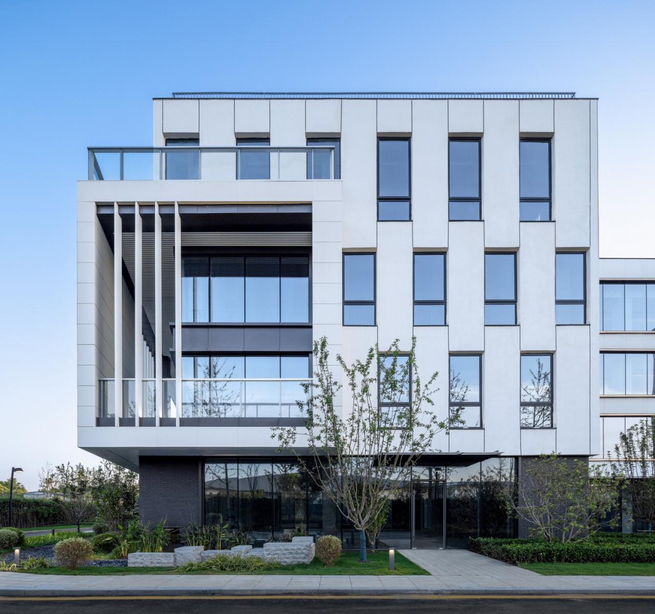 BIM建筑|南京紫金山麓首个AI人工智能产业载体 / 三益中国 BIM建筑|南京紫金山麓首个AI人工智能产业载体 / 三益中国