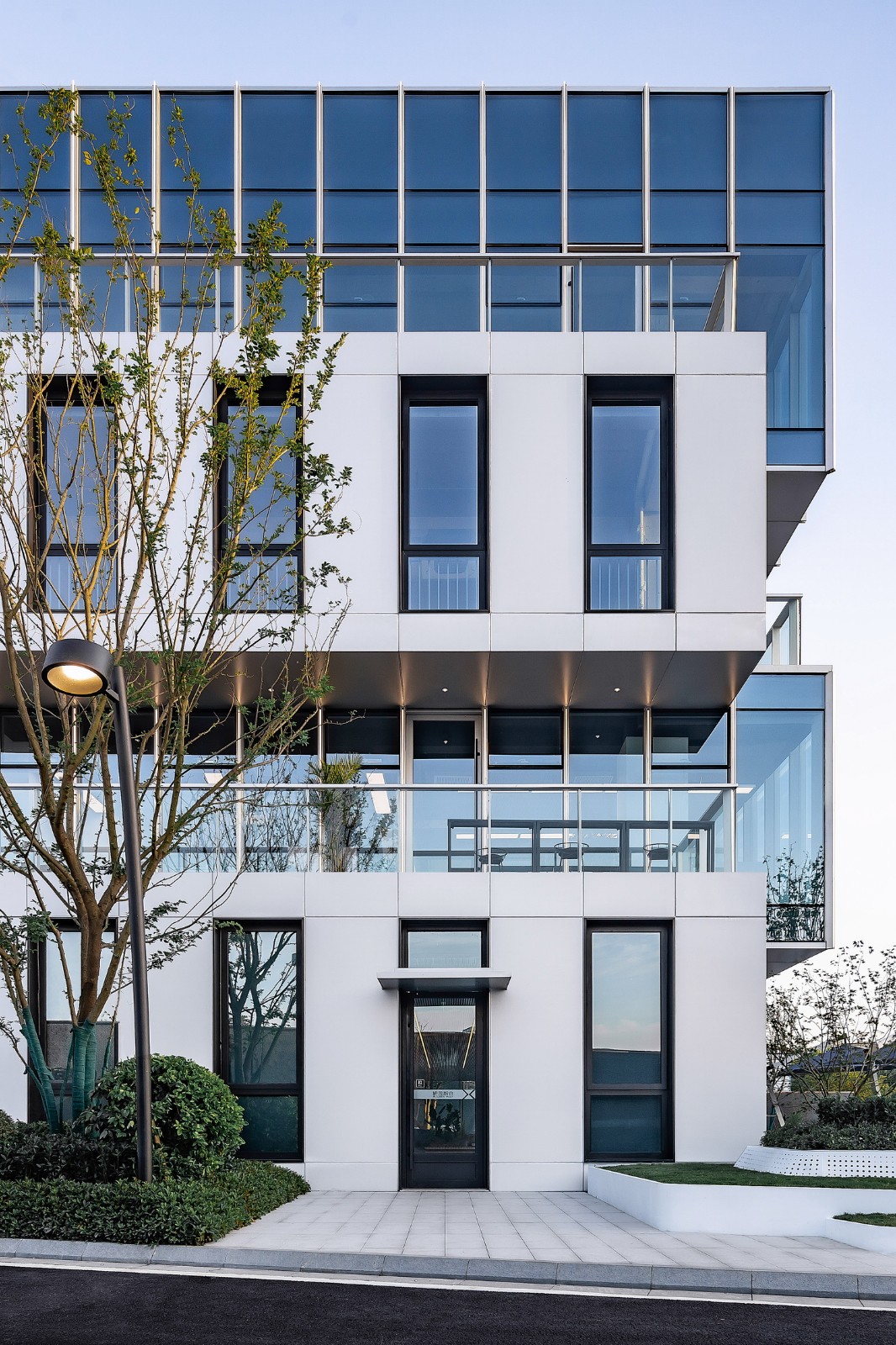BIM建筑|南京紫金山麓首个AI人工智能产业载体 / 三益中国 BIM建筑|南京紫金山麓首个AI人工智能产业载体 / 三益中国