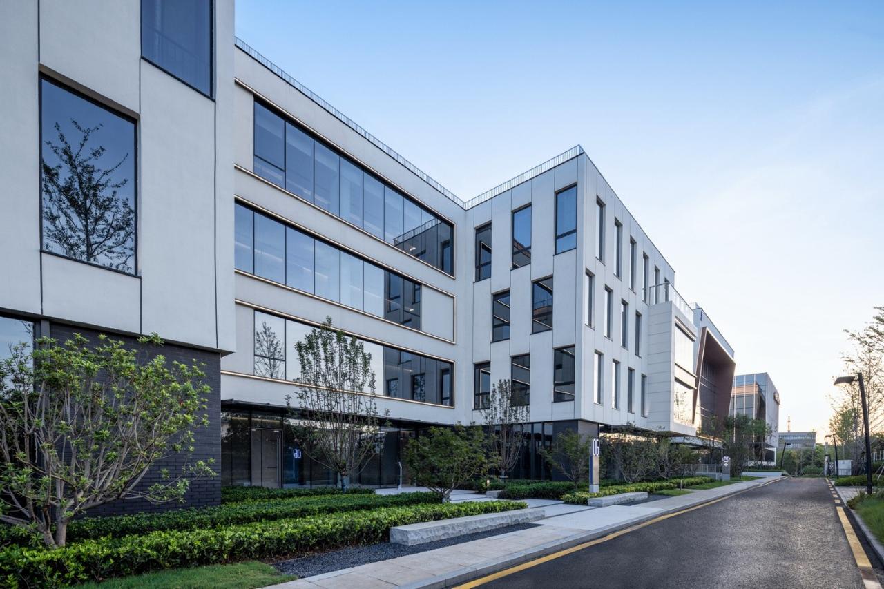 BIM建筑|南京紫金山麓首个AI人工智能产业载体 / 三益中国 BIM建筑|南京紫金山麓首个AI人工智能产业载体 / 三益中国