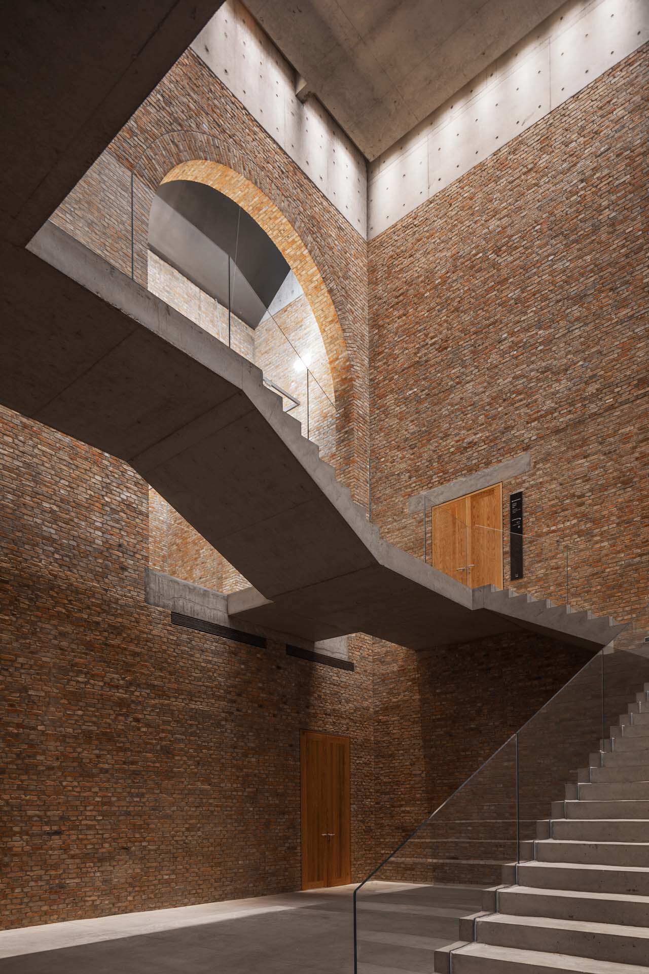 BIM建筑|798CUBE美术馆 / 朱锫建筑设计事务所 BIM建筑|798CUBE美术馆 / 朱锫建筑设计事务所