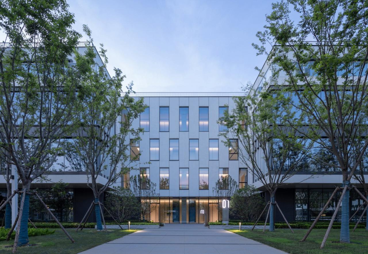 BIM建筑|南京紫金山麓首个AI人工智能产业载体 / 三益中国 BIM建筑|南京紫金山麓首个AI人工智能产业载体 / 三益中国