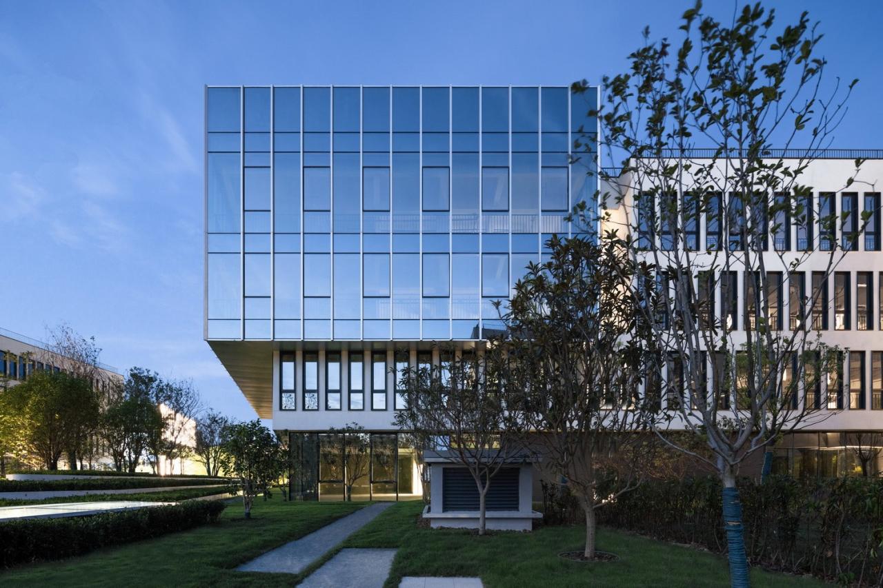 BIM建筑|南京紫金山麓首个AI人工智能产业载体 / 三益中国 BIM建筑|南京紫金山麓首个AI人工智能产业载体 / 三益中国