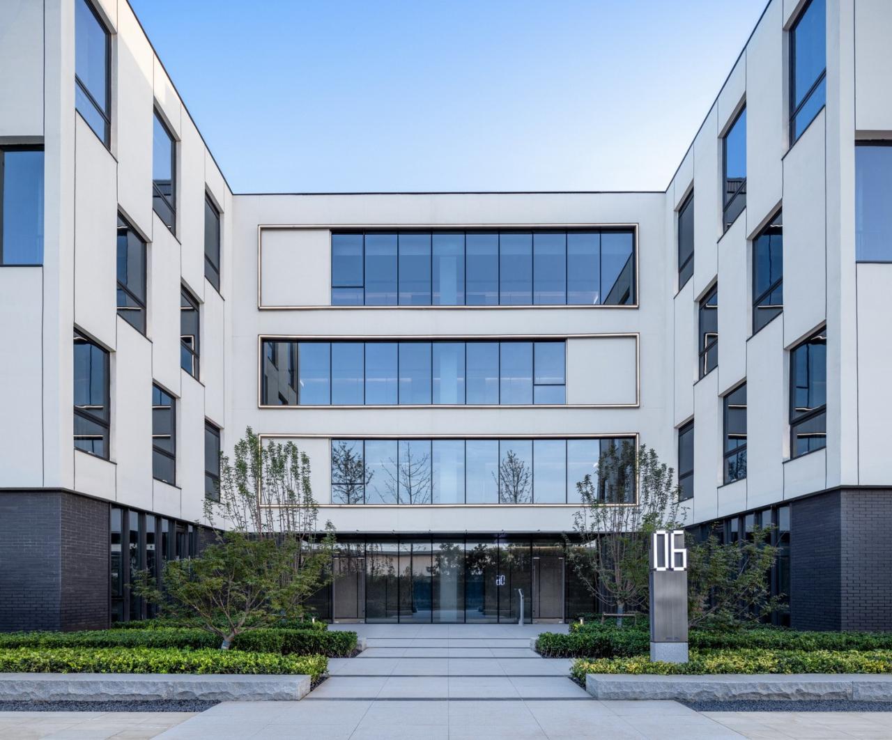 BIM建筑|南京紫金山麓首个AI人工智能产业载体 / 三益中国 BIM建筑|南京紫金山麓首个AI人工智能产业载体 / 三益中国