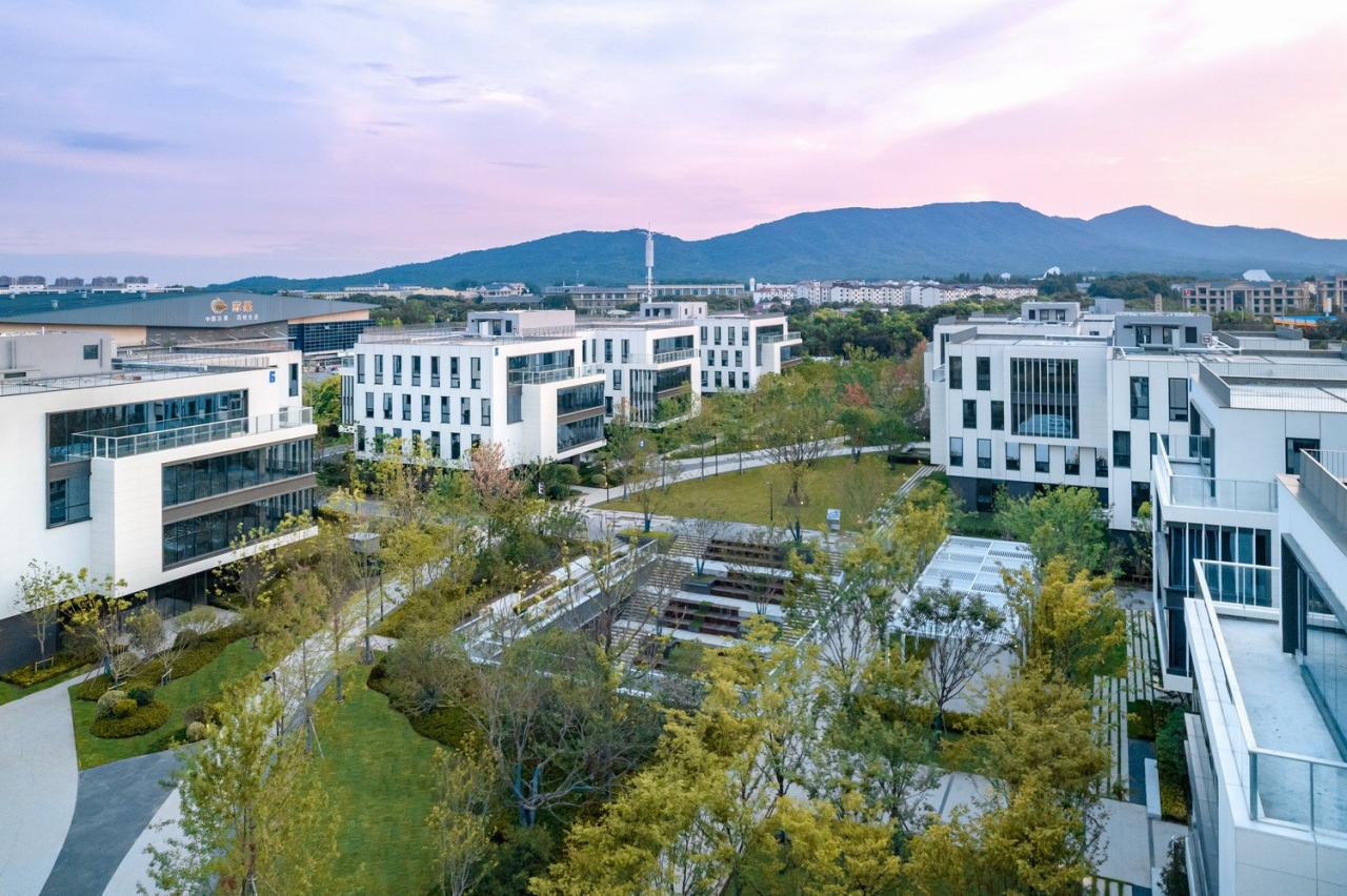 BIM建筑|南京紫金山麓首个AI人工智能产业载体 / 三益中国 BIM建筑|南京紫金山麓首个AI人工智能产业载体 / 三益中国