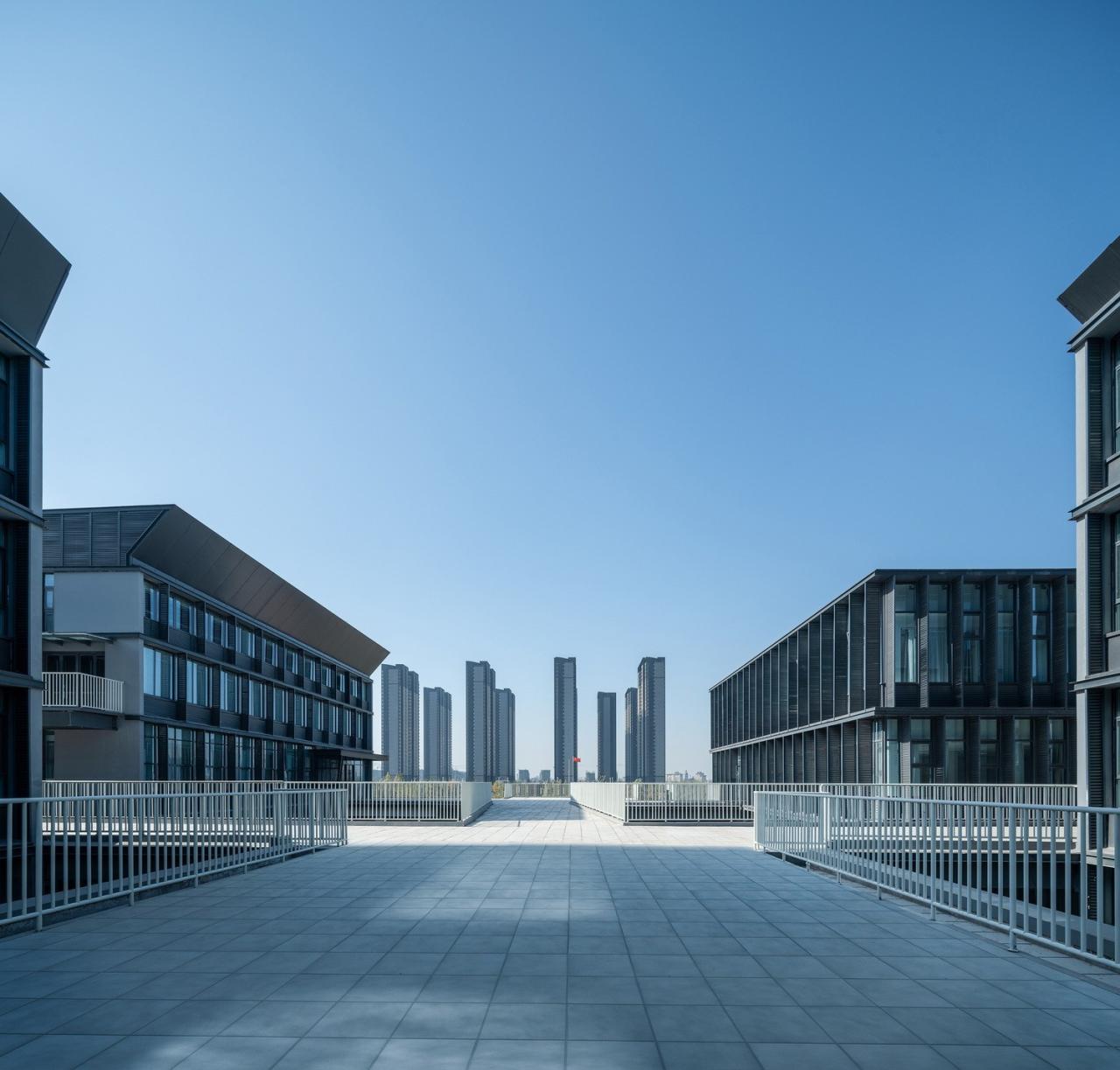 BIM建筑|郑州航空港第八安置区配套中学暨郑州第130中学 / 上海联创设计集团 BIM建筑|郑州航空港第八安置区配套中学暨郑州第130中学 / 上海联创设计集团