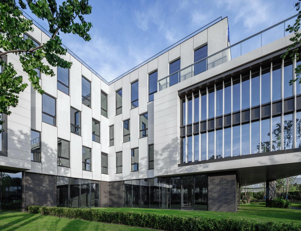 BIM建筑|南京紫金山麓首个AI人工智能产业载体 / 三益中国 BIM建筑|南京紫金山麓首个AI人工智能产业载体 / 三益中国