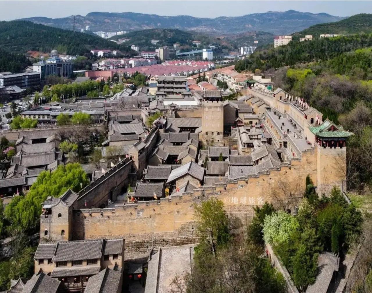 BIM建筑|古典之鱼——沁水杏河商业带 / 宽建筑 & 北京城建设计发展集团 BIM建筑|古典之鱼——沁水杏河商业带 / 宽建筑 & 北京城建设计发展集团