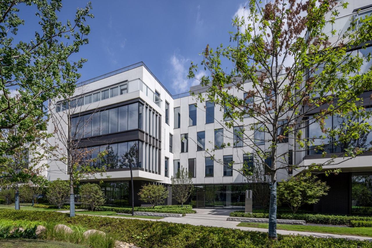 BIM建筑|南京紫金山麓首个AI人工智能产业载体 / 三益中国 BIM建筑|南京紫金山麓首个AI人工智能产业载体 / 三益中国