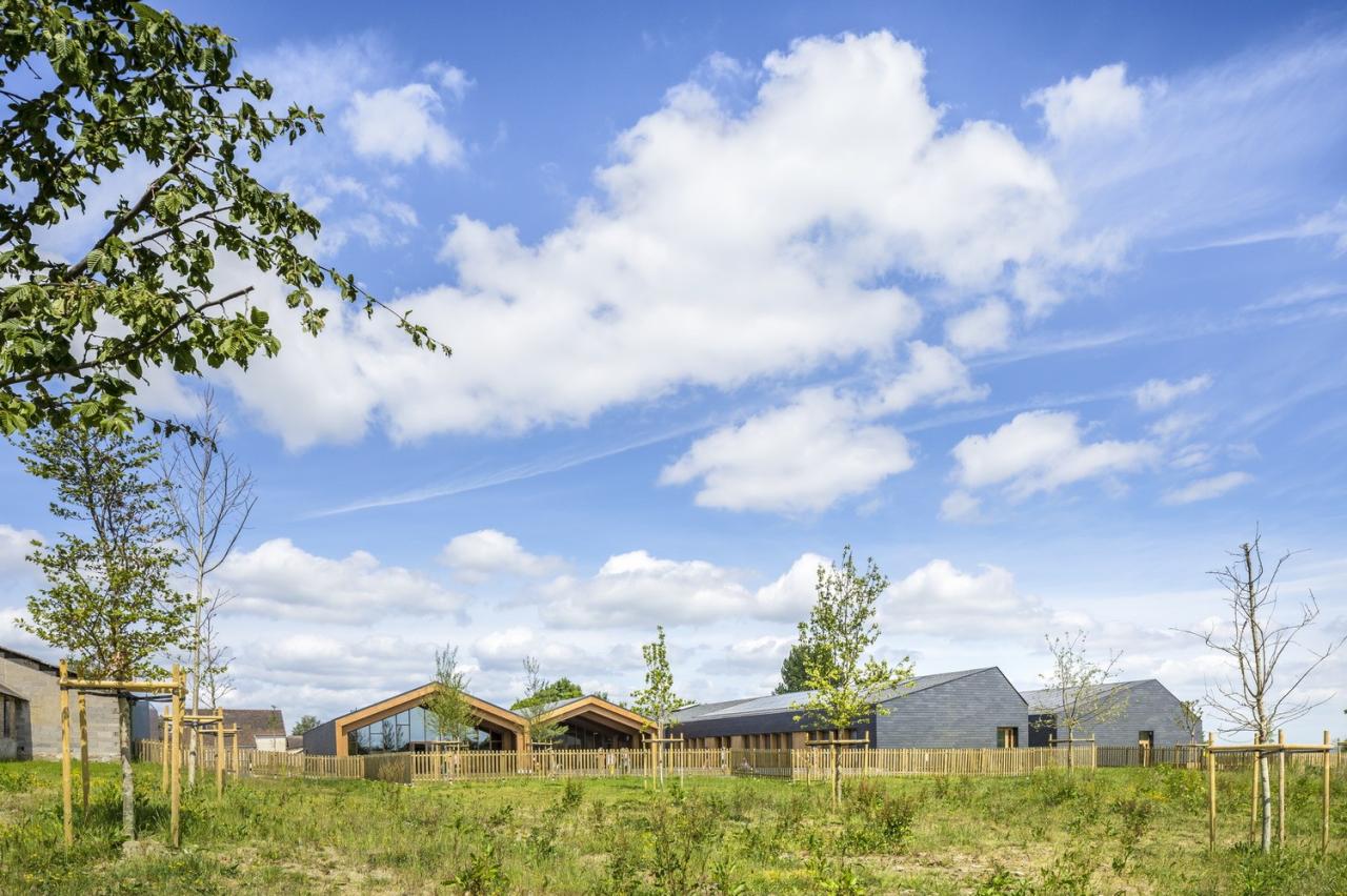 BIM建筑|Les Coteaux Fleuris 学校 / HEMAA Architectes + Hesters Oyon BIM建筑|Les Coteaux Fleuris 学校 / HEMAA Architectes + Hesters Oyon