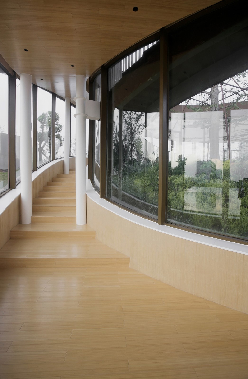 BIM建筑|湖畔剧场 / 禾下建筑社 + MADAM BIM建筑|湖畔剧场 / 禾下建筑社 + MADAM