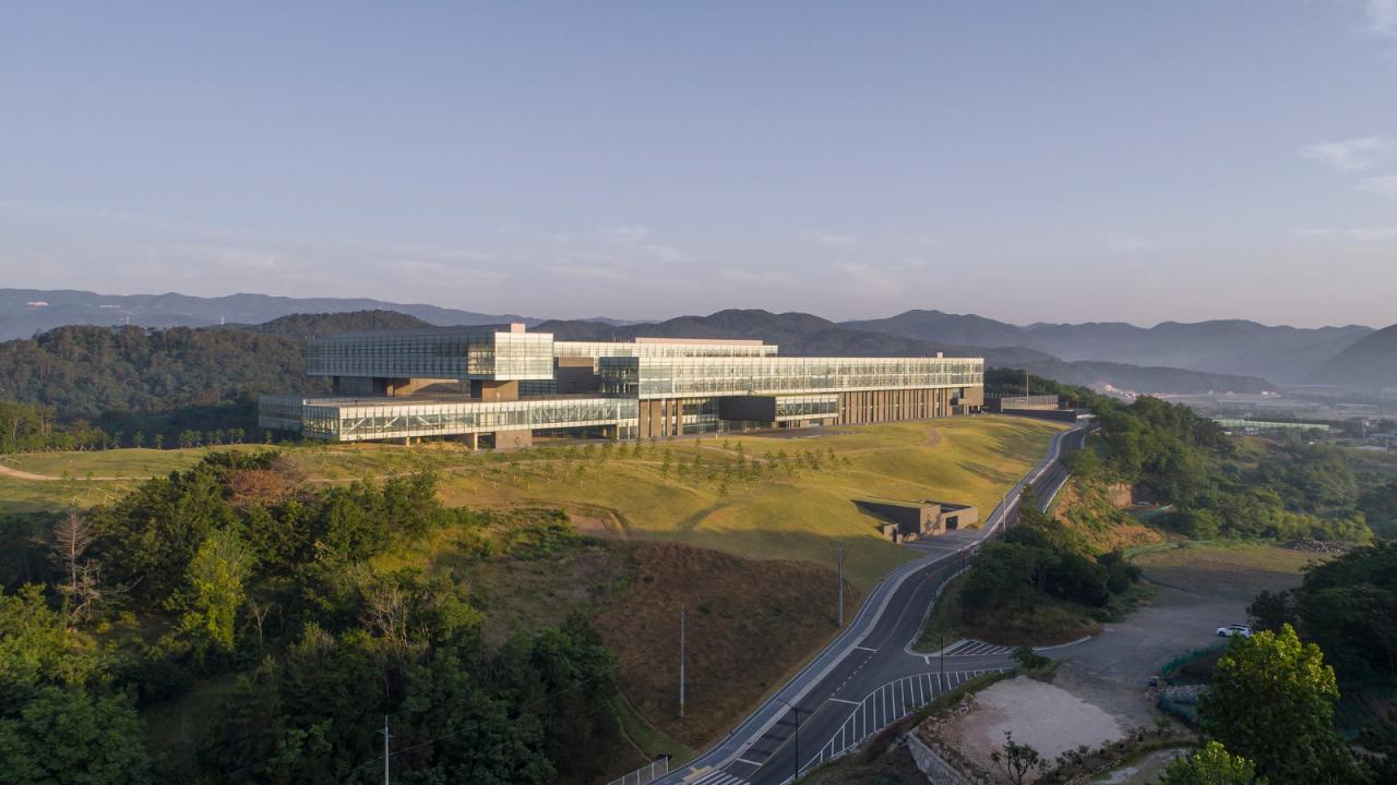 BIM建筑|韩国现代集团全球合作伙伴中心+庆州大学校园区 / Hyunjun Mihn + mp_art architects BIM建筑|韩国现代集团全球合作伙伴中心+庆州大学校园区 / Hyunjun Mihn + mp_art architects
