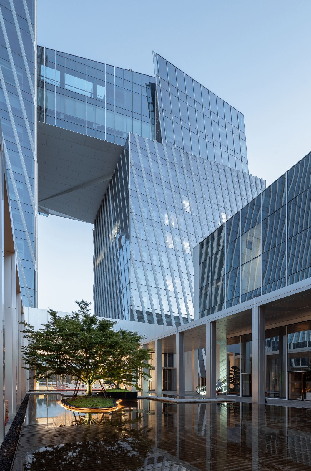 BIM建筑|巨石科技大厦 / 栖城设计 BIM建筑|巨石科技大厦 / 栖城设计