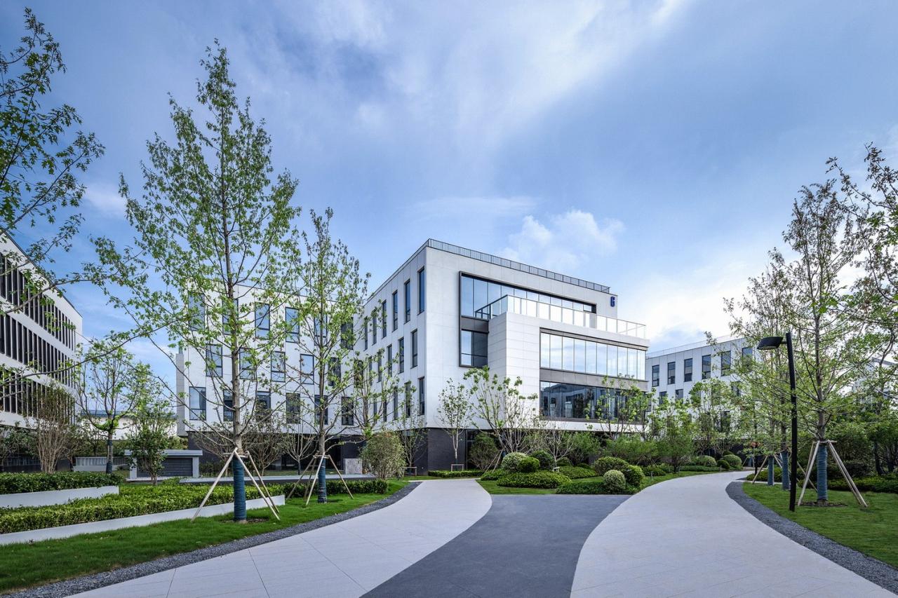 BIM建筑|南京紫金山麓首个AI人工智能产业载体 / 三益中国 BIM建筑|南京紫金山麓首个AI人工智能产业载体 / 三益中国