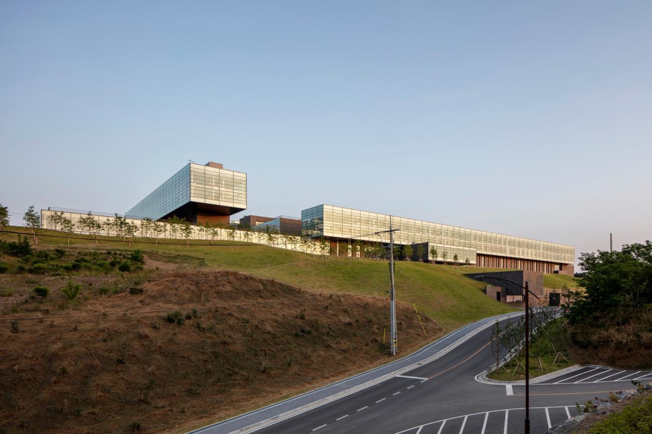 BIM建筑|韩国现代集团全球合作伙伴中心+庆州大学校园区 / Hyunjun Mihn + mp_art architects BIM建筑|韩国现代集团全球合作伙伴中心+庆州大学校园区 / Hyunjun Mihn + mp_art architects