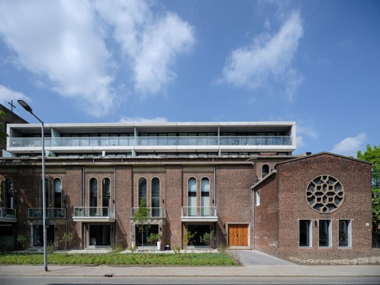 BIM建筑|从教堂到公寓的更新改造 / HOYT Architecten BIM建筑|从教堂到公寓的更新改造 / HOYT Architecten