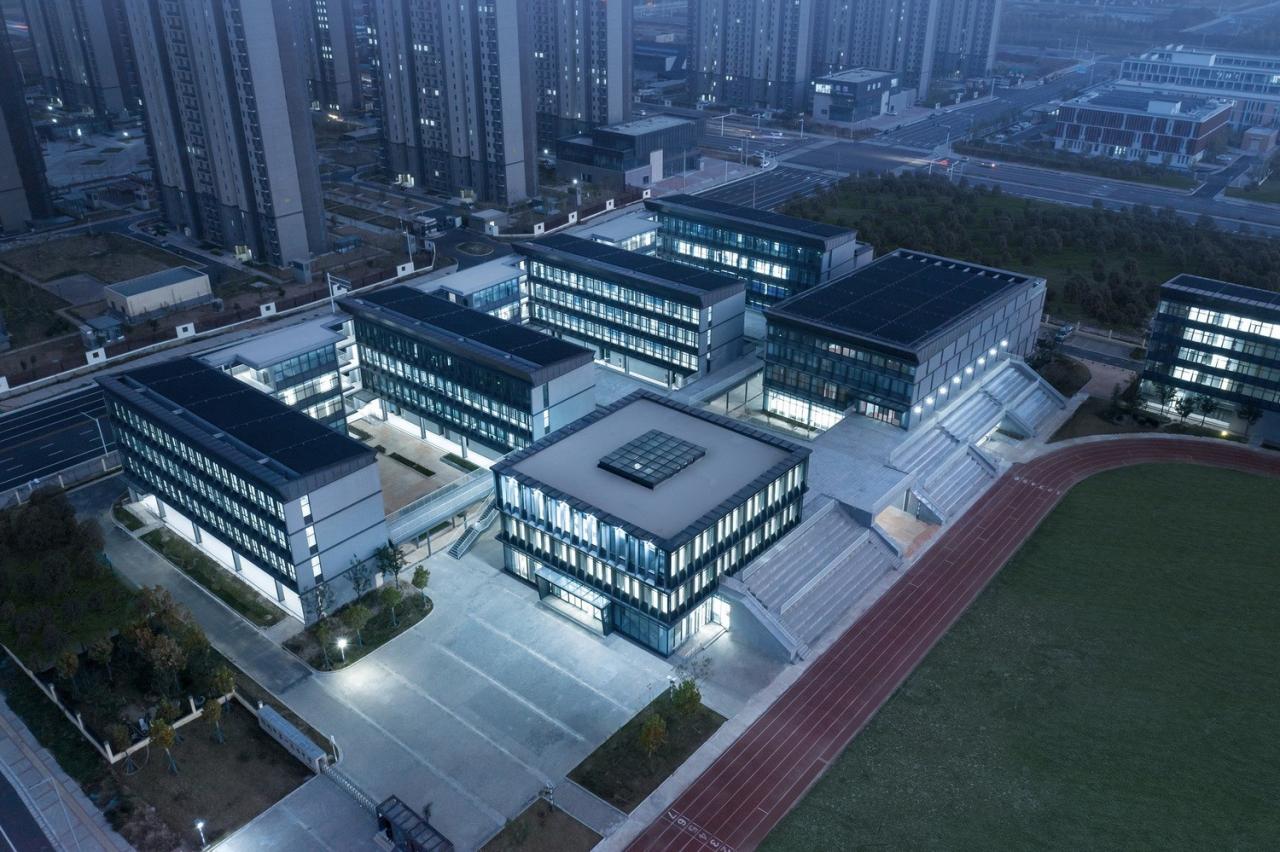 BIM建筑|郑州航空港第八安置区配套中学暨郑州第130中学 / 上海联创设计集团 BIM建筑|郑州航空港第八安置区配套中学暨郑州第130中学 / 上海联创设计集团