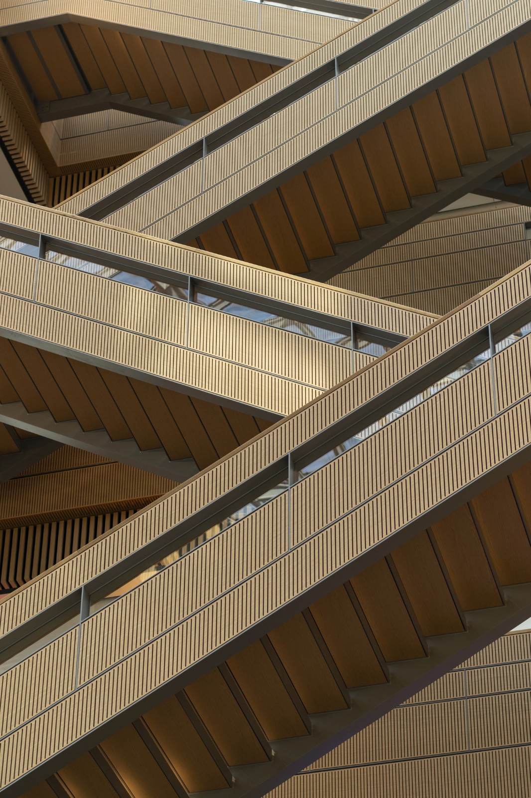 BIM建筑|辉凌制药总部 / Foster + Partners BIM建筑|辉凌制药总部 / Foster + Partners