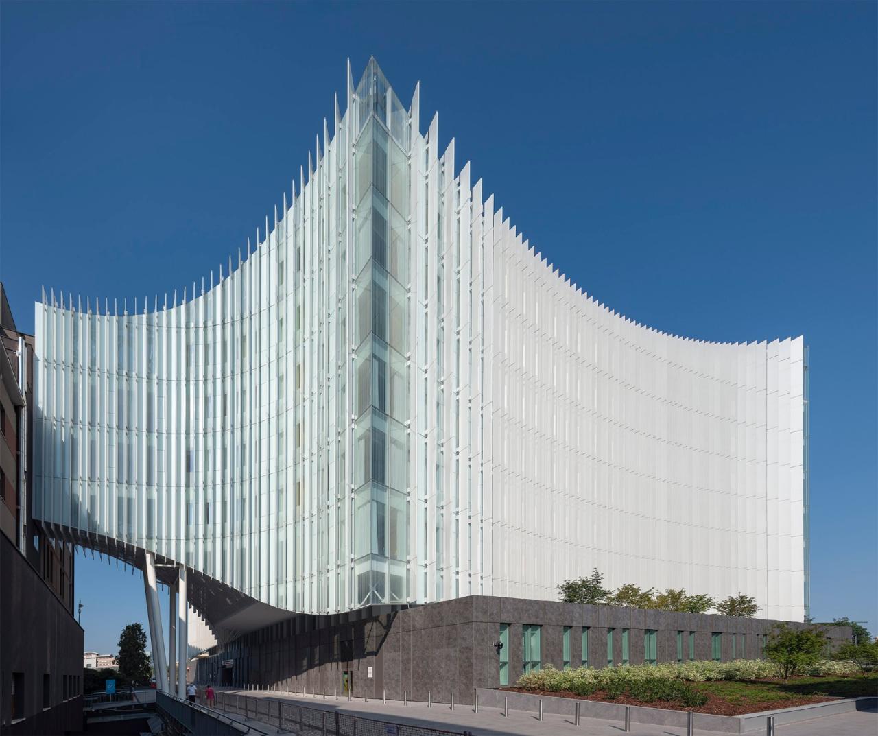 BIM建筑|会吸霾的医院:米兰圣拉斐尔医院新外科和急救中心 / MCA建筑事务所 BIM建筑|会吸霾的医院:米兰圣拉斐尔医院新外科和急救中心 / MCA建筑事务所