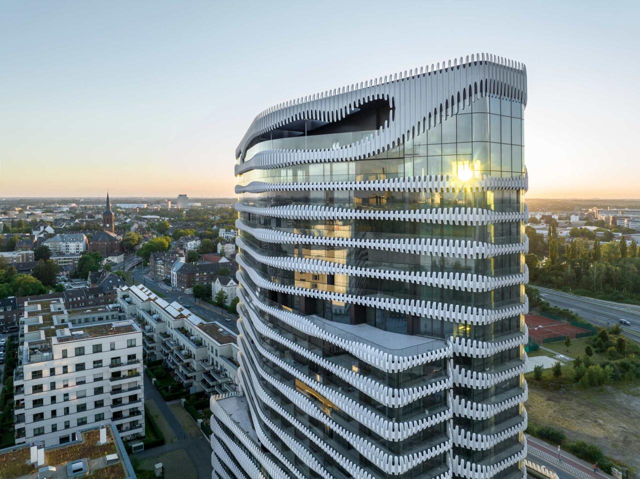 BIM建筑|RKM740“拉链” 塔楼 / J. Mayer H. Architects BIM建筑|RKM740“拉链” 塔楼 / J. Mayer H. Architects