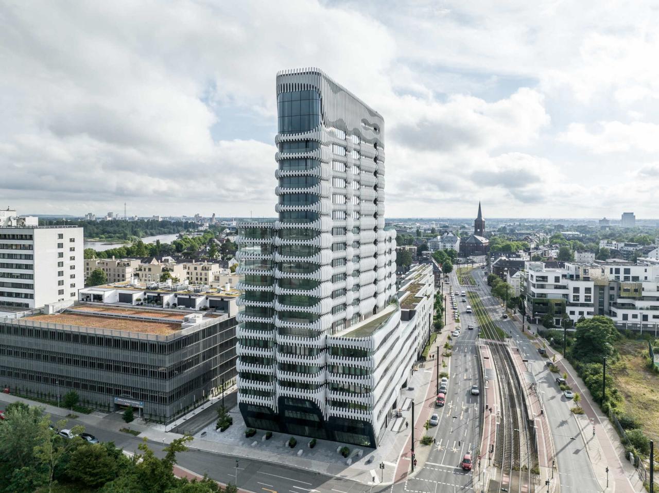 BIM建筑|RKM740“拉链” 塔楼 / J. Mayer H. Architects BIM建筑|RKM740“拉链” 塔楼 / J. Mayer H. Architects