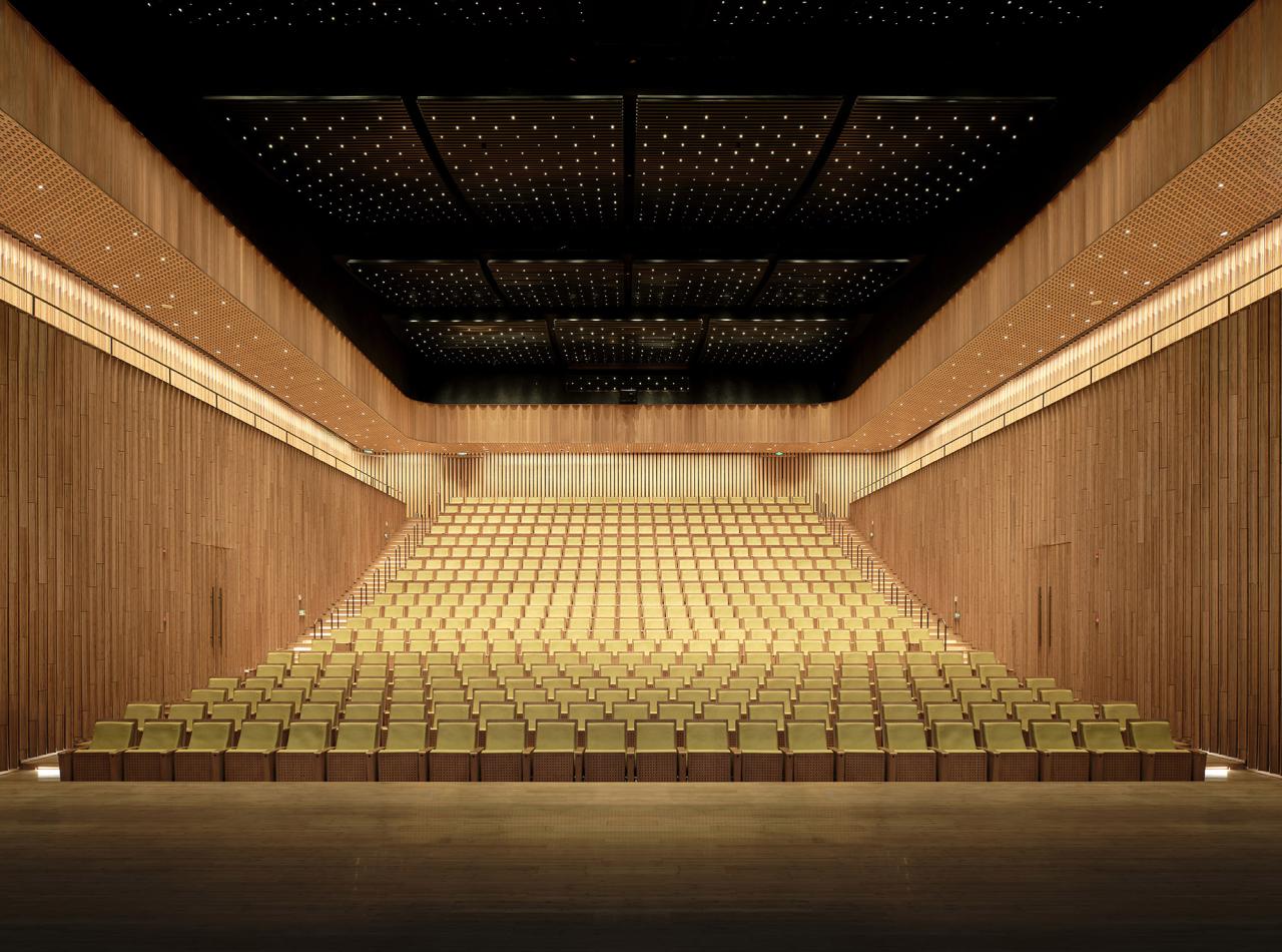 BIM建筑|雅达剧院:山林与舞台 / goa大象设计 BIM建筑|雅达剧院:山林与舞台 / goa大象设计